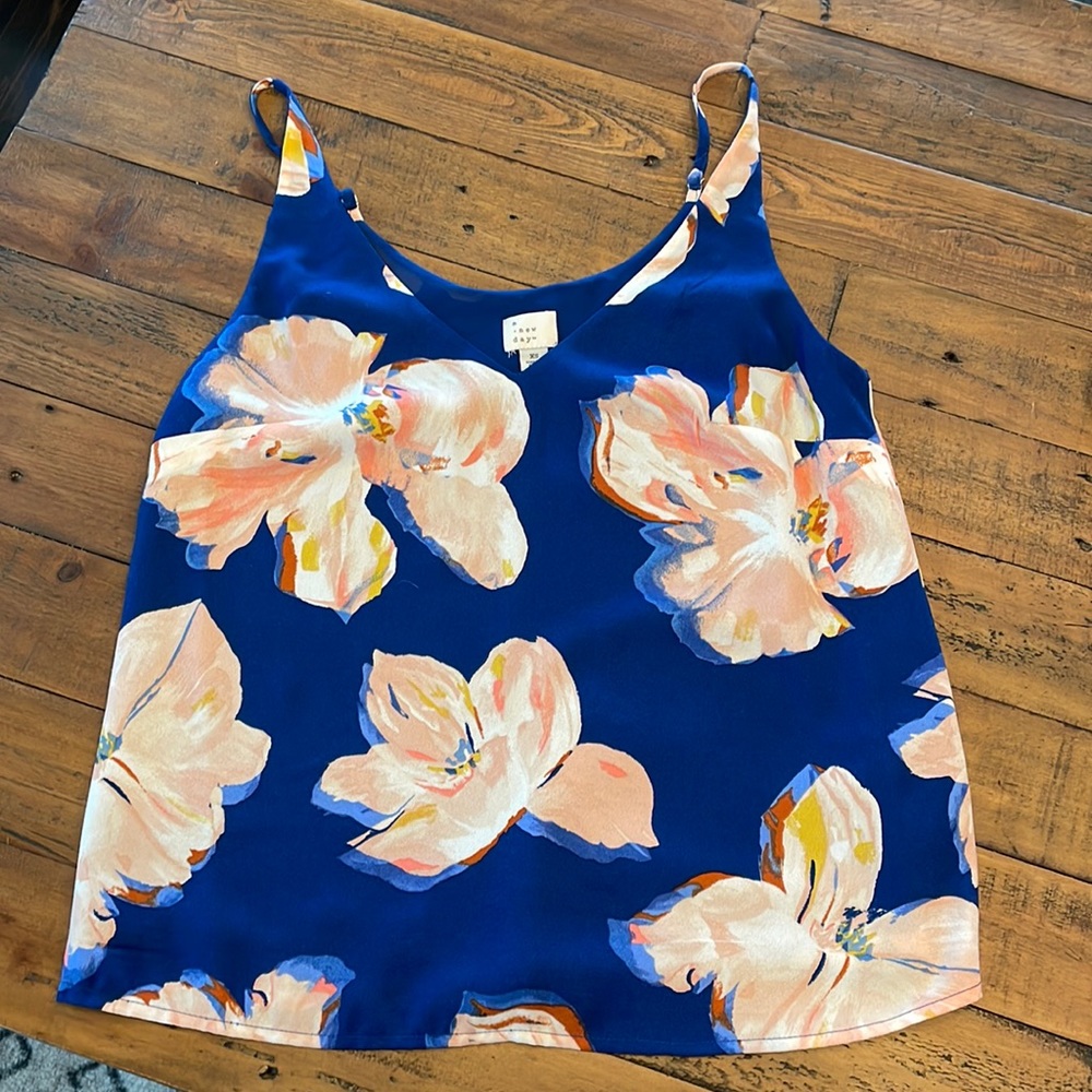 Target A New Day floral tank NWOT size XS